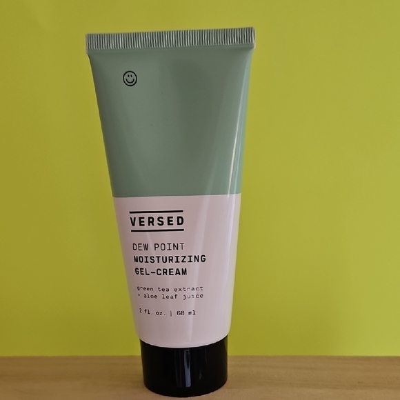 Dew Point Moisturizing Gel-Cream - Green and White - Picture 1 of 4